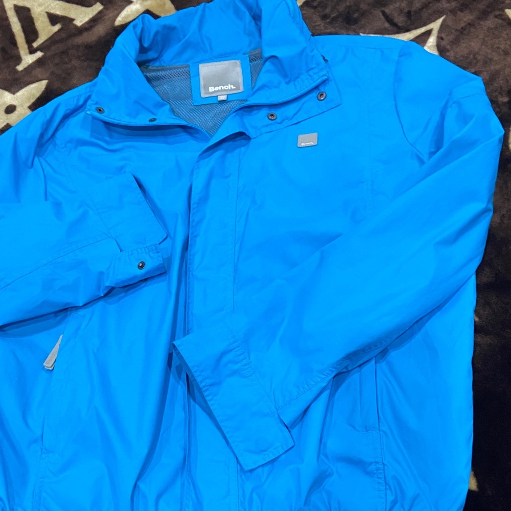 Bench Men's Vibrant Blue Windbreaker